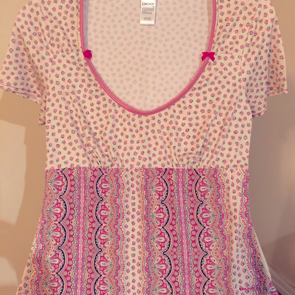 DKNY casual top.